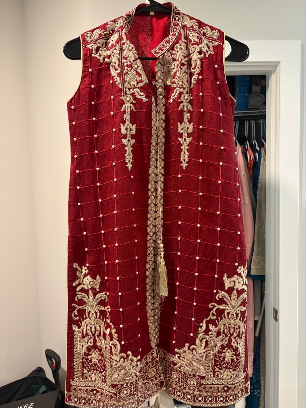Embroidered Red Sleeveless Long Shalwar Kurta